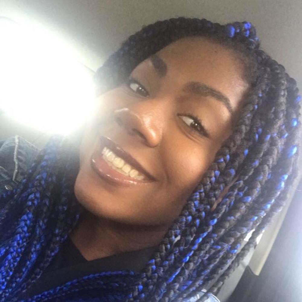 Meet your Posher, Maya